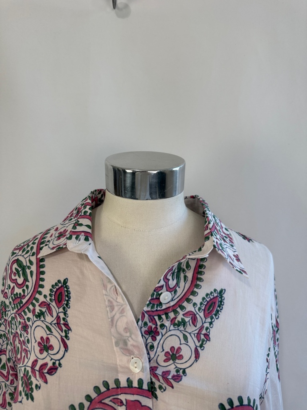 BELL PINK PRINT BLOUSE - Picture 2 of 6